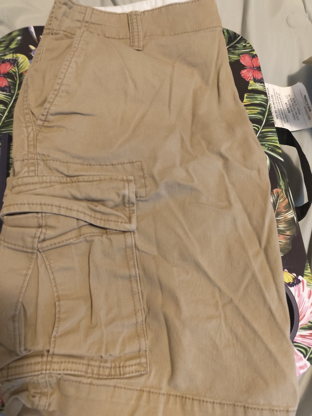 Old Navy Men's Khaki Cargo Shorts - Light Tan